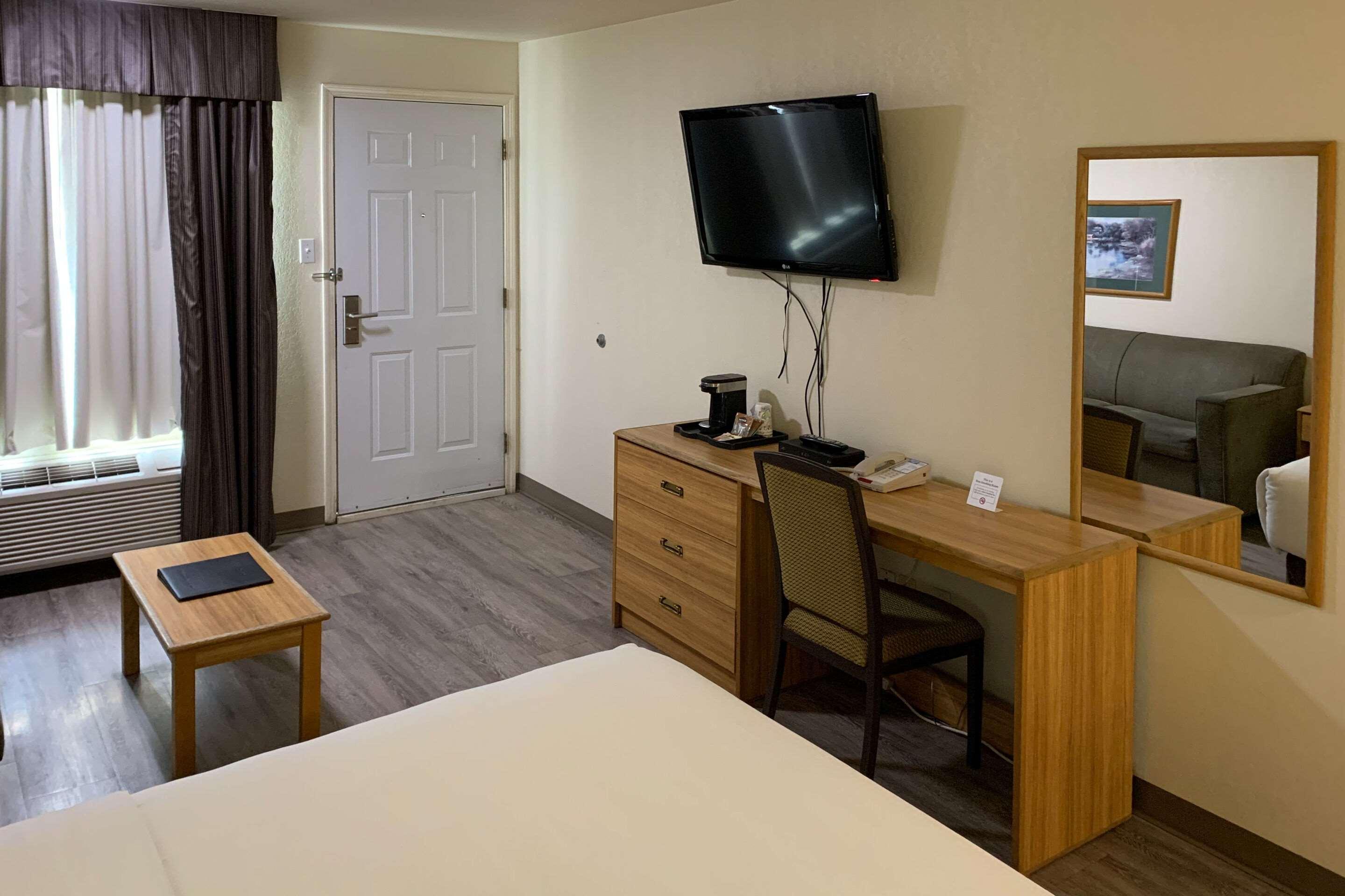 Rodeway Inn Swansea Ngoại thất bức ảnh