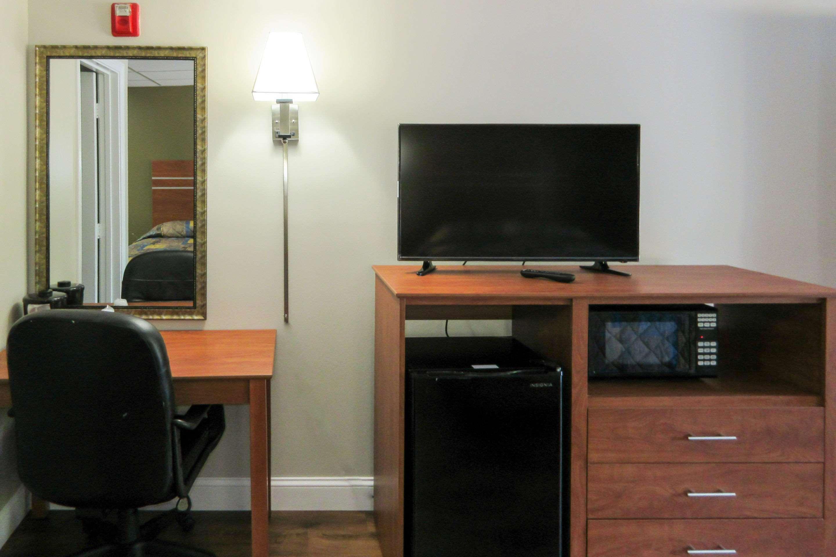 Rodeway Inn Swansea Ngoại thất bức ảnh